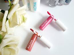 Aqua lip colour waterlily/water reed